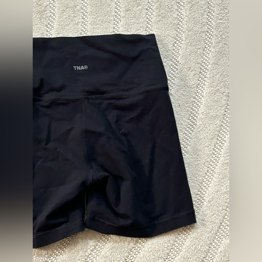 TNA Artizia High Rise Biker Shorts 5” in Black - S - Picture 7 of 13